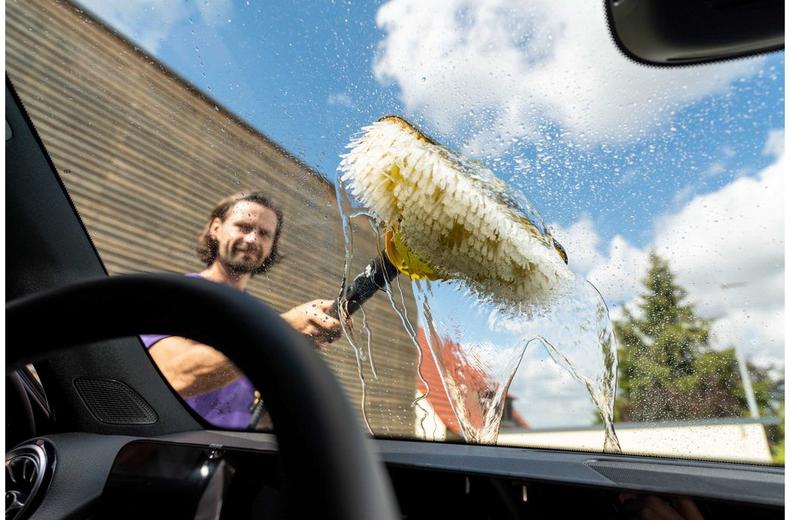 Karcher WB7 Plus Wash Brush & Foamer Karcher WB7 Plus Wash Brush & Foamer