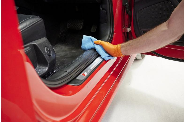 Halfords Advanced Interior Quick Detailer 500ml Halfords Advanced Interior Quick Detailer 500ml