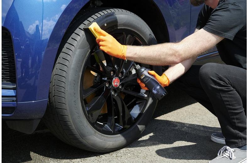 Halfords Advanced Tyre & Trim Gel 500ml Halfords Advanced Tyre & Trim Gel 500ml