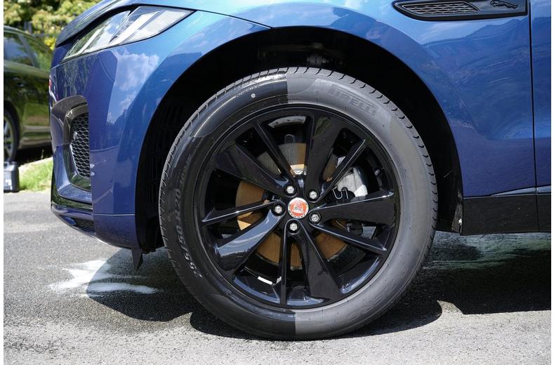 Halfords Advanced Tyre & Trim Gel 500ml Halfords Advanced Tyre & Trim Gel 500ml