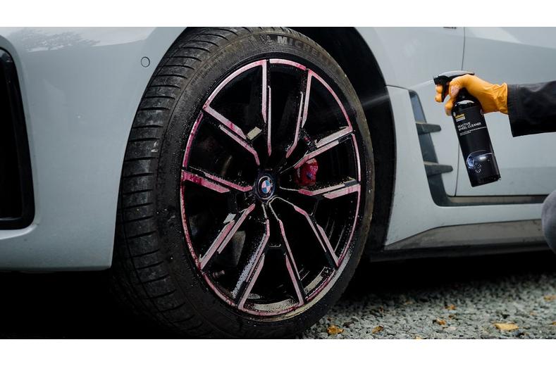 Halfords Advanced Reactive Wheel Cleaner 500ml Halfords Advanced Reactive Wheel Cleaner 500ml