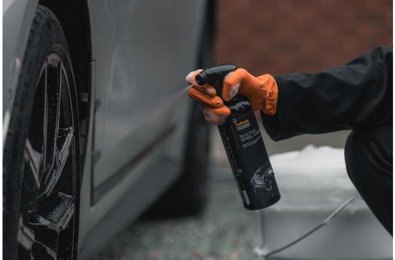 Halfords Advanced Reactive Wheel Cleaner 500ml Halfords Advanced Reactive Wheel Cleaner 500ml