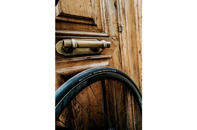 Schwalbe Pro One Super Race V-Guard Road Bike Tyre 700x28c Black Schwalbe Pro One Super Race V-Guard Road Bike Tyre 700x28c Black