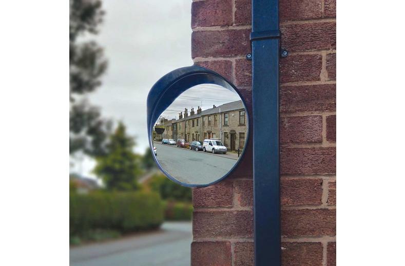 Streetwize Driveway 60cm Convex Mirror Streetwize Driveway 60cm Convex Mirror