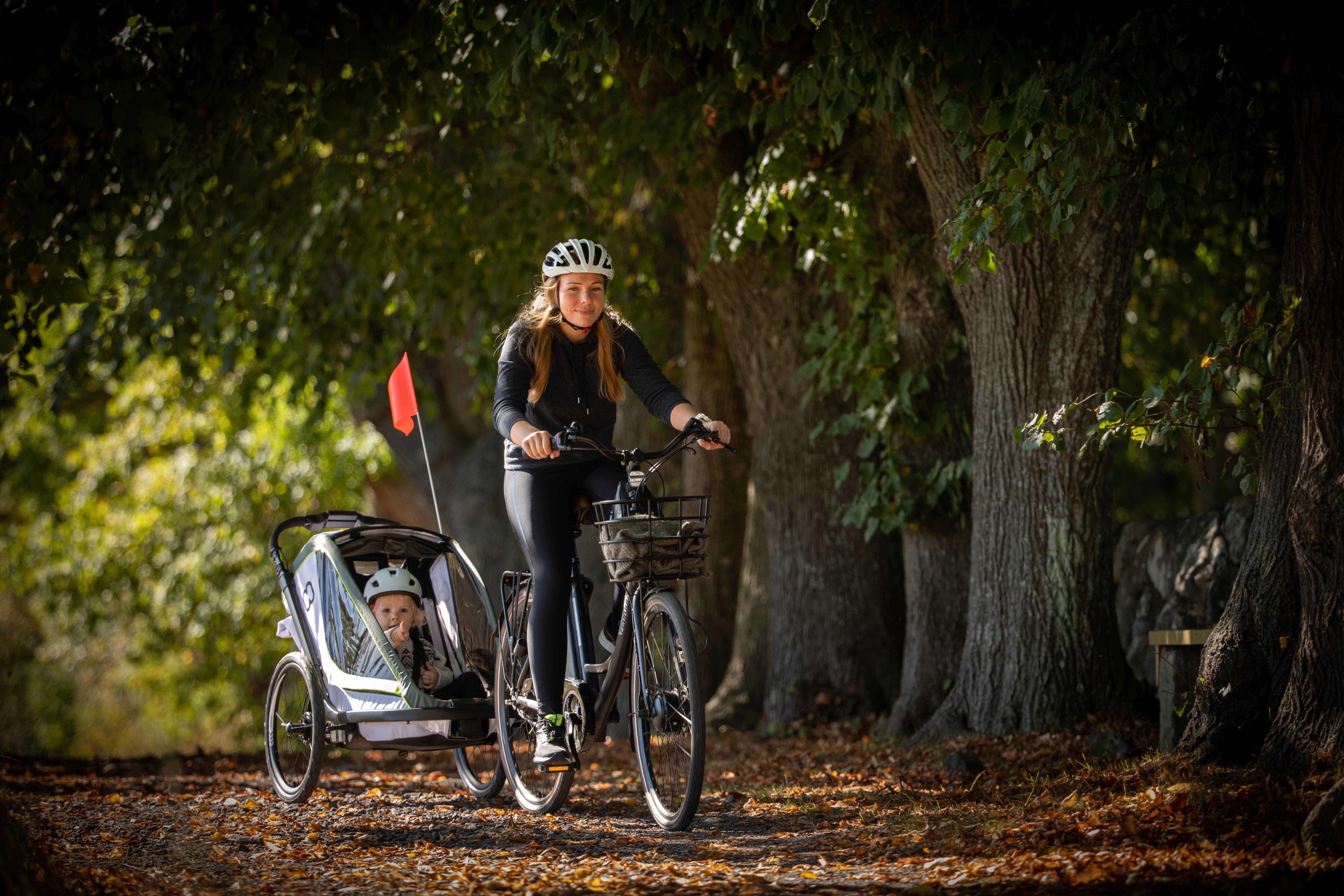 Breeze Twin Bike Trailer, Navy/Cream