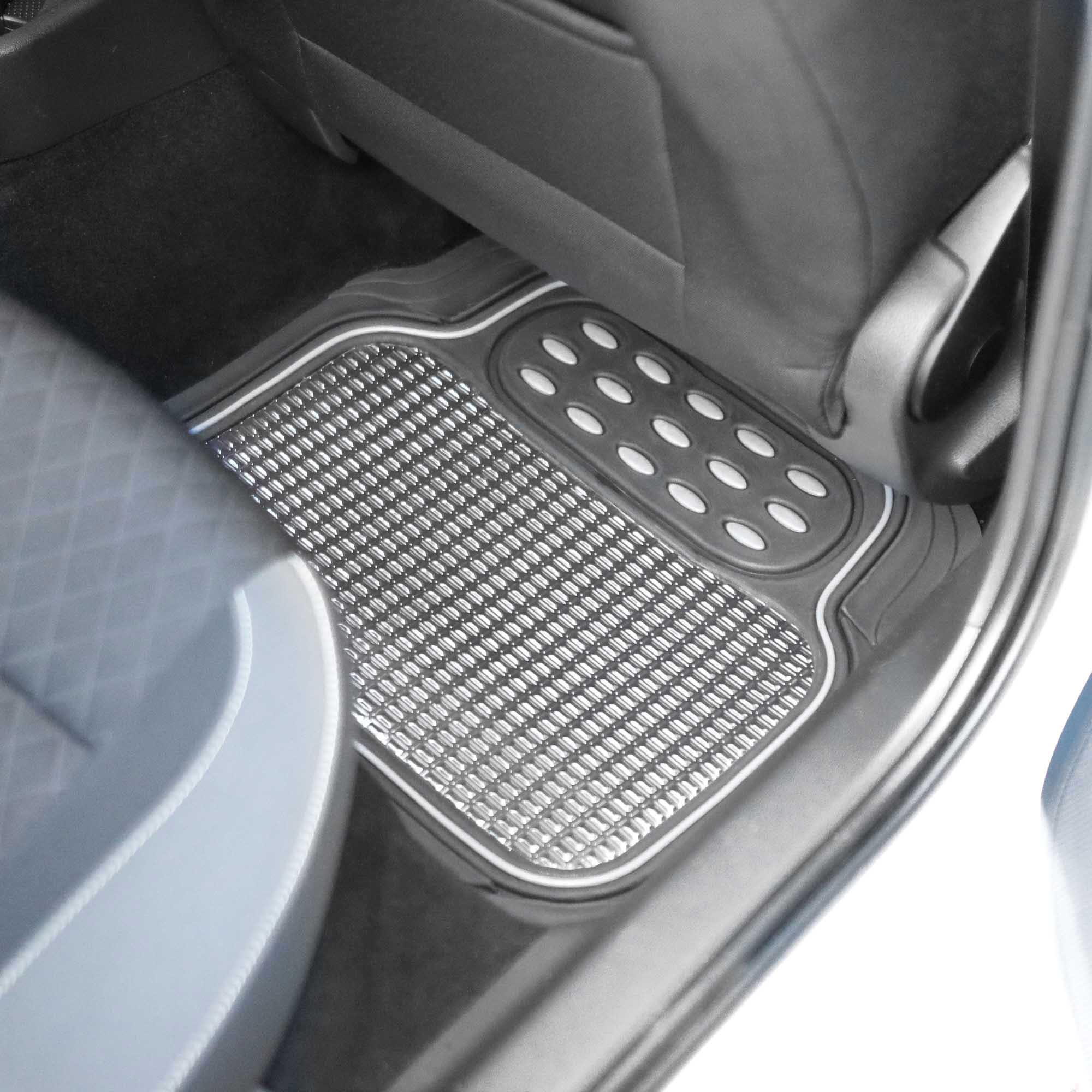 Streetwize 4 Piece Heavy Duty Metallic Style Mat Set - Black & Chrome