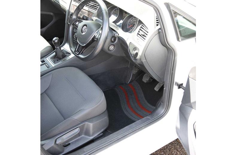 Streetwize Wave Carpet Car Mats - Red Streetwize Wave Carpet Car Mats - Red