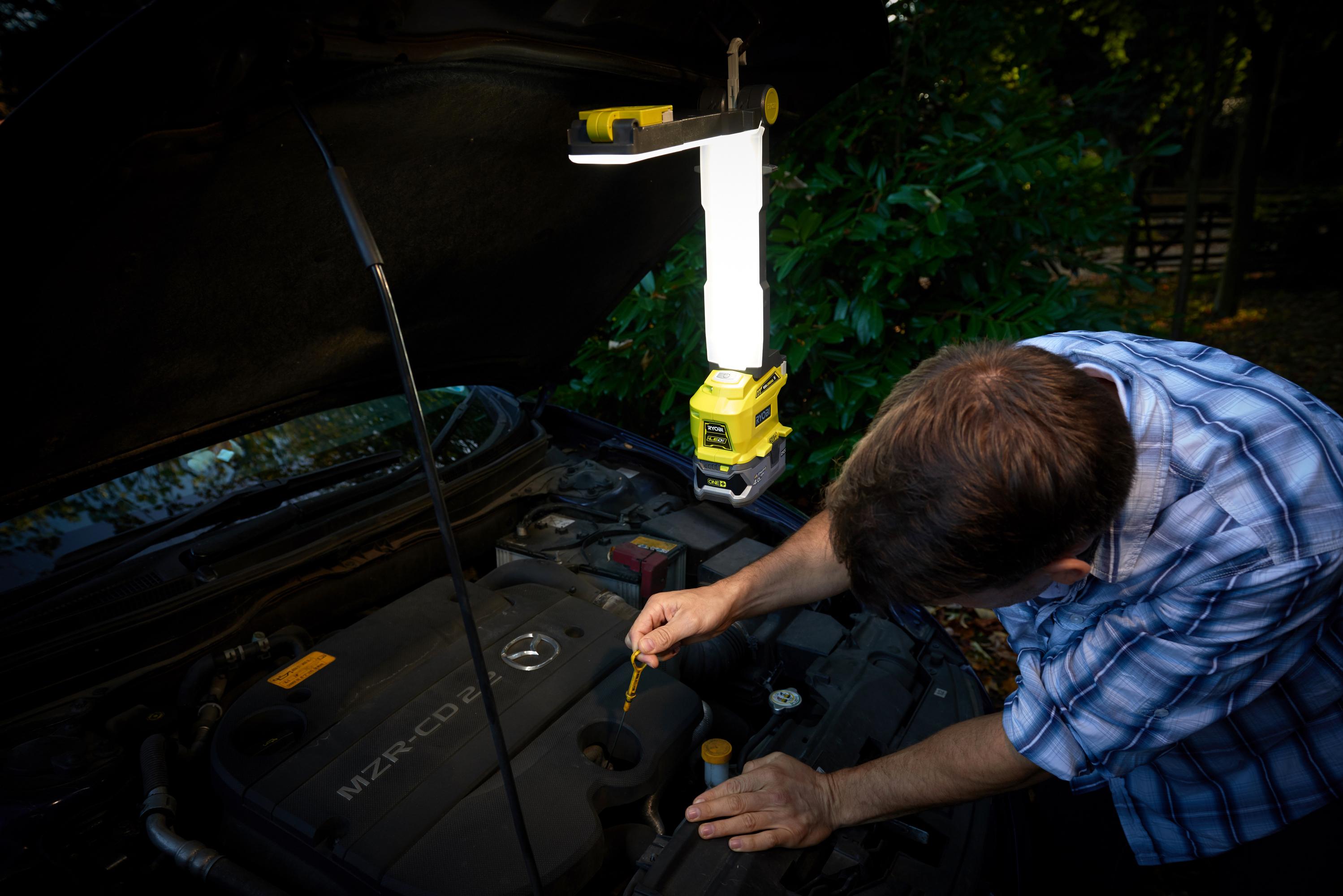 Ryobi 18V ONE+ Folding LED Worklight (Bare Tool)