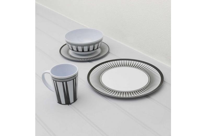 Leisurewize 16 Piece Melamine Set - Stripe Leisurewize 16 Piece Melamine Set - Stripe