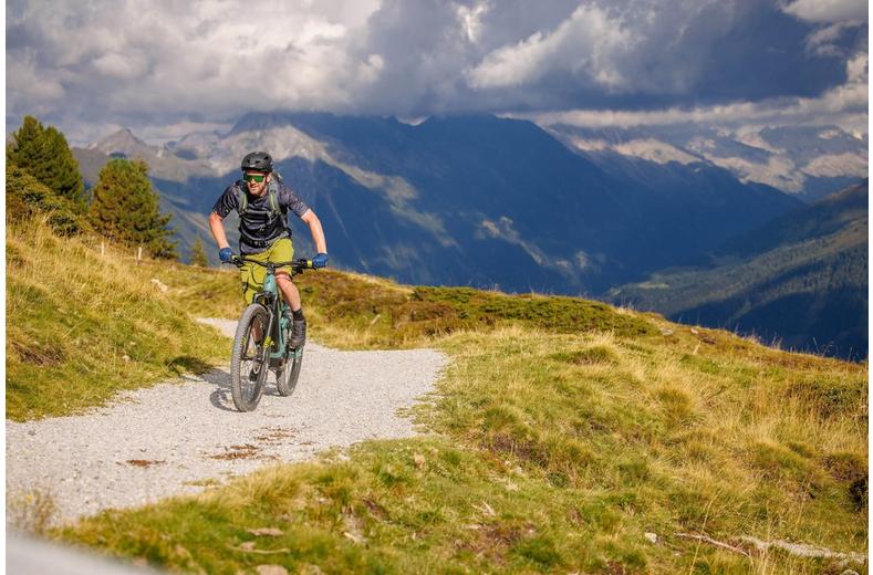 Schwalbe Nobby Nic Evolution Super Trail TLE MTB Tyre 29x2.40" Black Addix SpeedGrip Schwalbe Nobby Nic Evolution Super Trail TLE MTB Tyre 29x2.40" Black Addix SpeedGrip