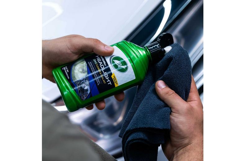 Turtle Wax Headlight Cleaner & Sealant 300ML Turtle Wax Headlight Cleaner & Sealant 300ML