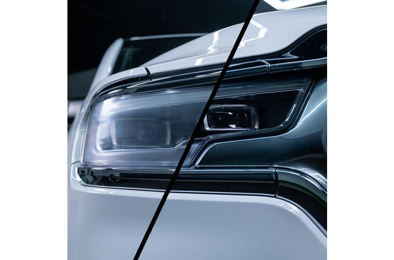 Turtle Wax Headlight Cleaner & Sealant 300ML Turtle Wax Headlight Cleaner & Sealant 300ML