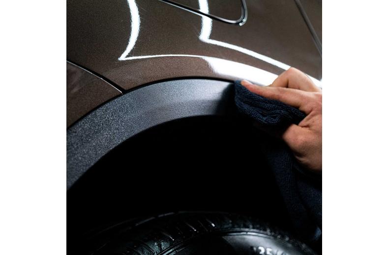 Turtle Wax Wet N Black Tyre & Trim Gel 300ML Turtle Wax Wet N Black Tyre & Trim Gel 300ML