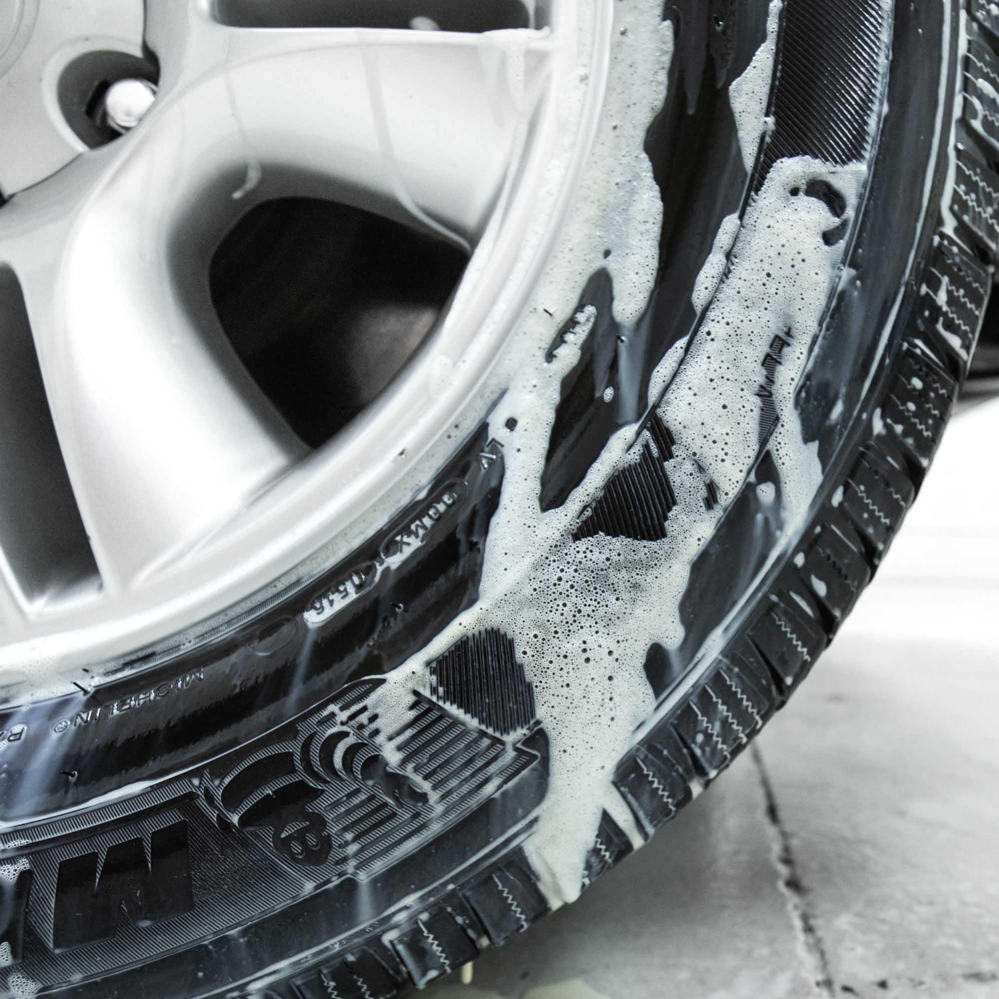 Turtle Wax Wet & Black Tyre Foam 500ML