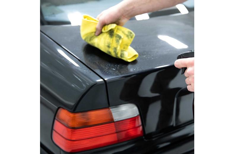 Turtle Wax Hybrid Jet Black Spray Polish 500ML Turtle Wax Hybrid Jet Black Spray Polish 500ML