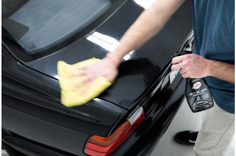 Turtle Wax Hybrid Jet Black Spray Polish 500ML Turtle Wax Hybrid Jet Black Spray Polish 500ML
