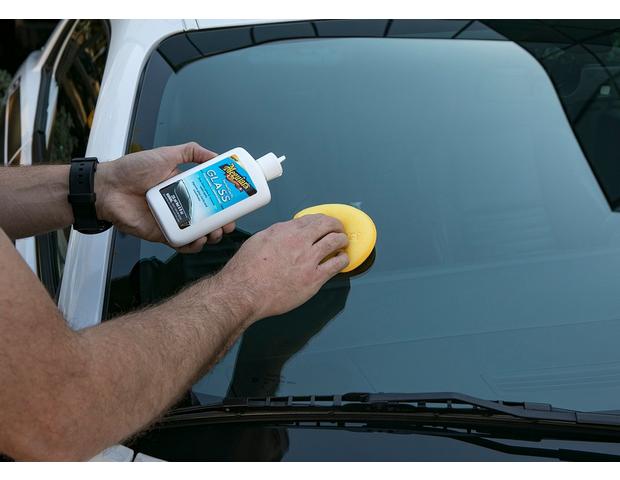 Meguiars Rubbing Compound removing a blemish on car 