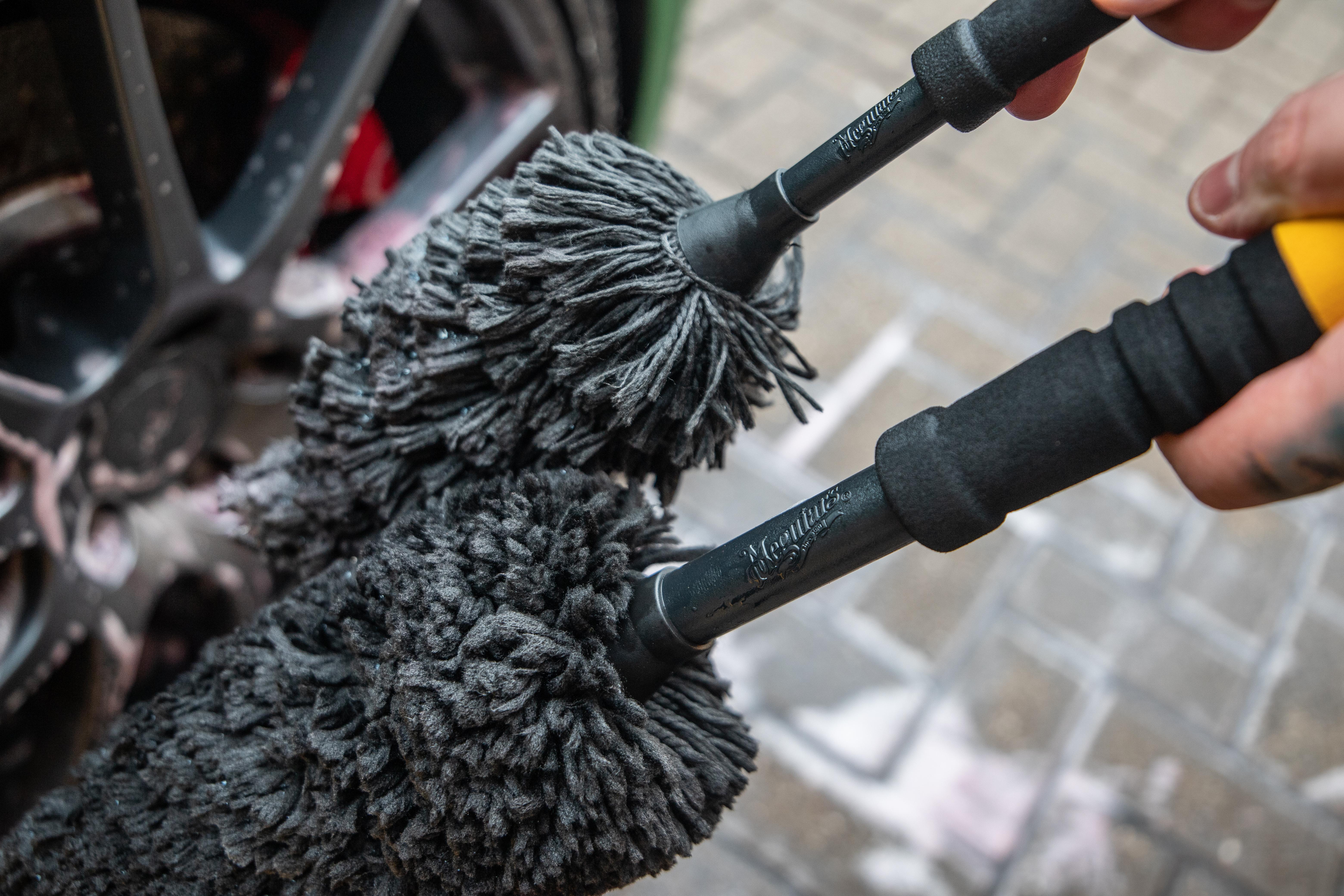 Meguiars Supreme Wheel Brush Large 47cm