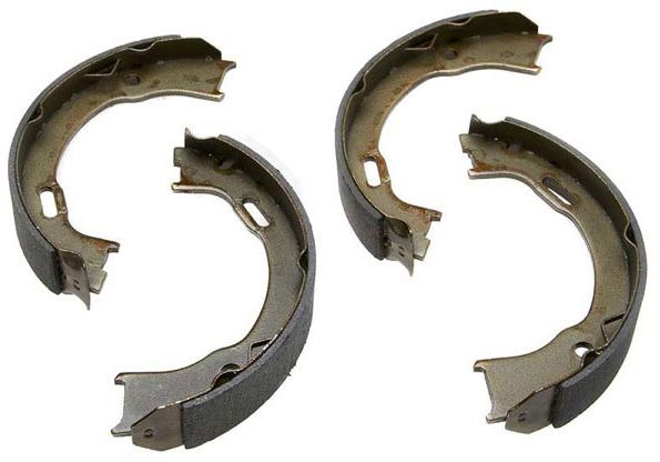 Pagid Hand Brake Shoe Set Halfords UK