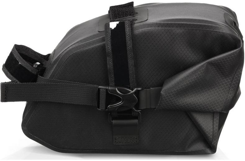 Halfords Advanced Waterproof Saddle Bag Halfords Advanced Waterproof Saddle Bag