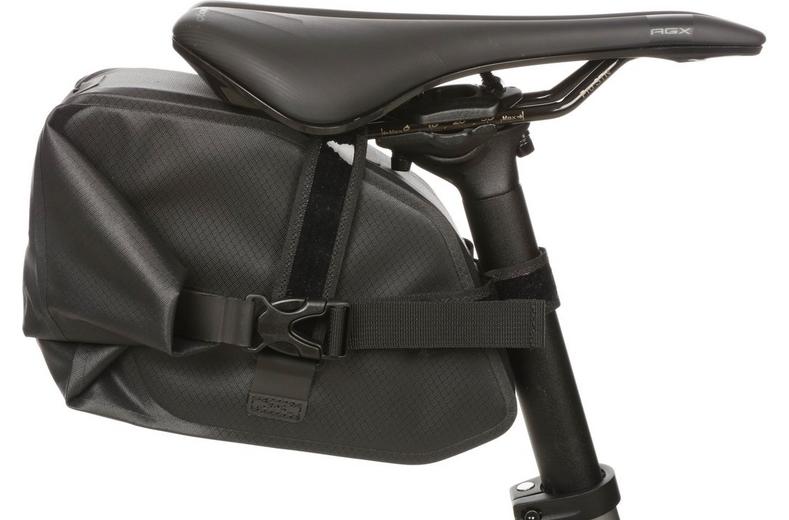 Halfords Advanced Waterproof Saddle Bag Halfords Advanced Waterproof Saddle Bag