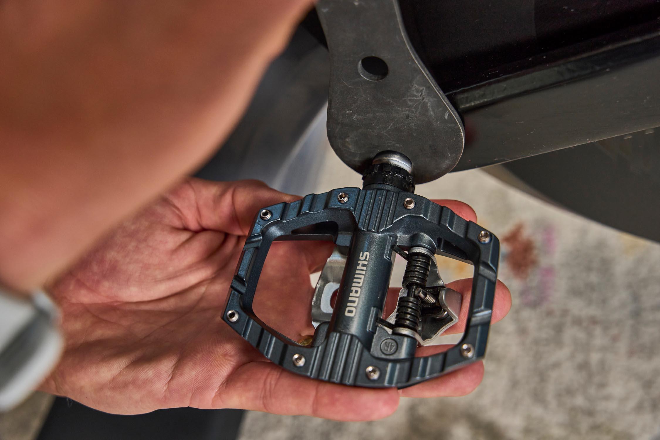 Shimano PD-EH500 SPD Pedals With Cleats