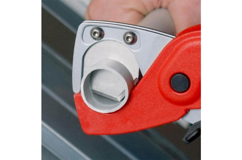 Knipex PlastiCut Hydraulic Brake Pipe Cutters (90 20 185) Knipex PlastiCut Hydraulic Brake Pipe Cutters (90 20 185)