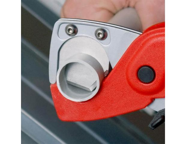 Chain Pipe Cutters with Chrome Finish, BAHCO