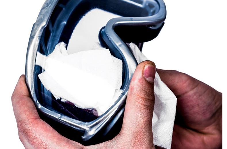 Muc-Off Motorcycle Premium Anti-Fog Treatment - 35ml Muc-Off Motorcycle Premium Anti-Fog Treatment - 35ml