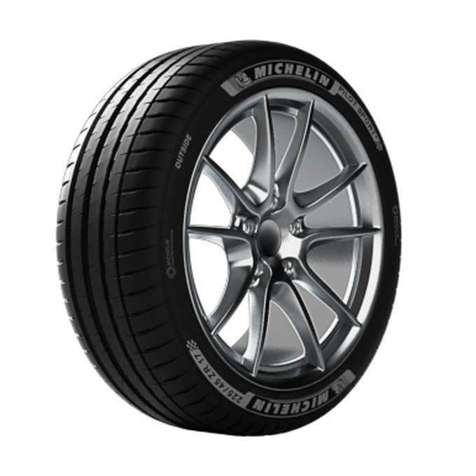 Buy Michelin Pilot Sport 4 Tyres at Halfords UK