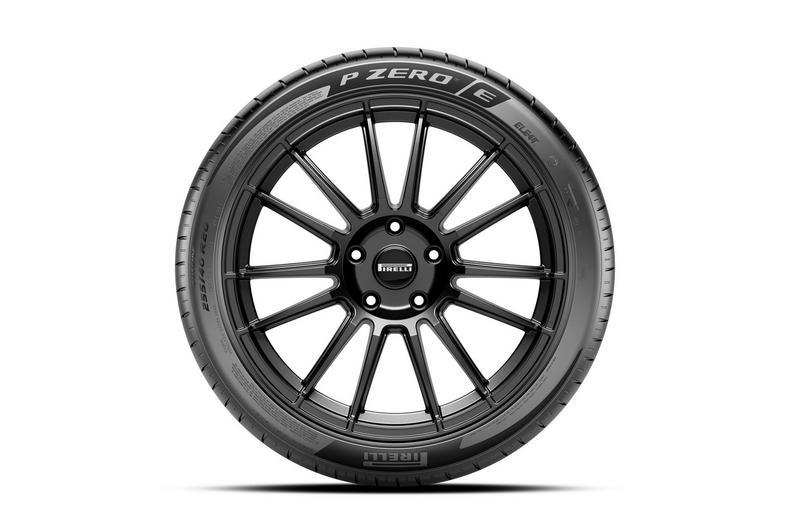Pirelli P-Zero PZ4 (305/30 R21 104Y) FP XL A7A NCS Pirelli P-Zero PZ4 (305/30 R21 104Y) FP XL A7A NCS